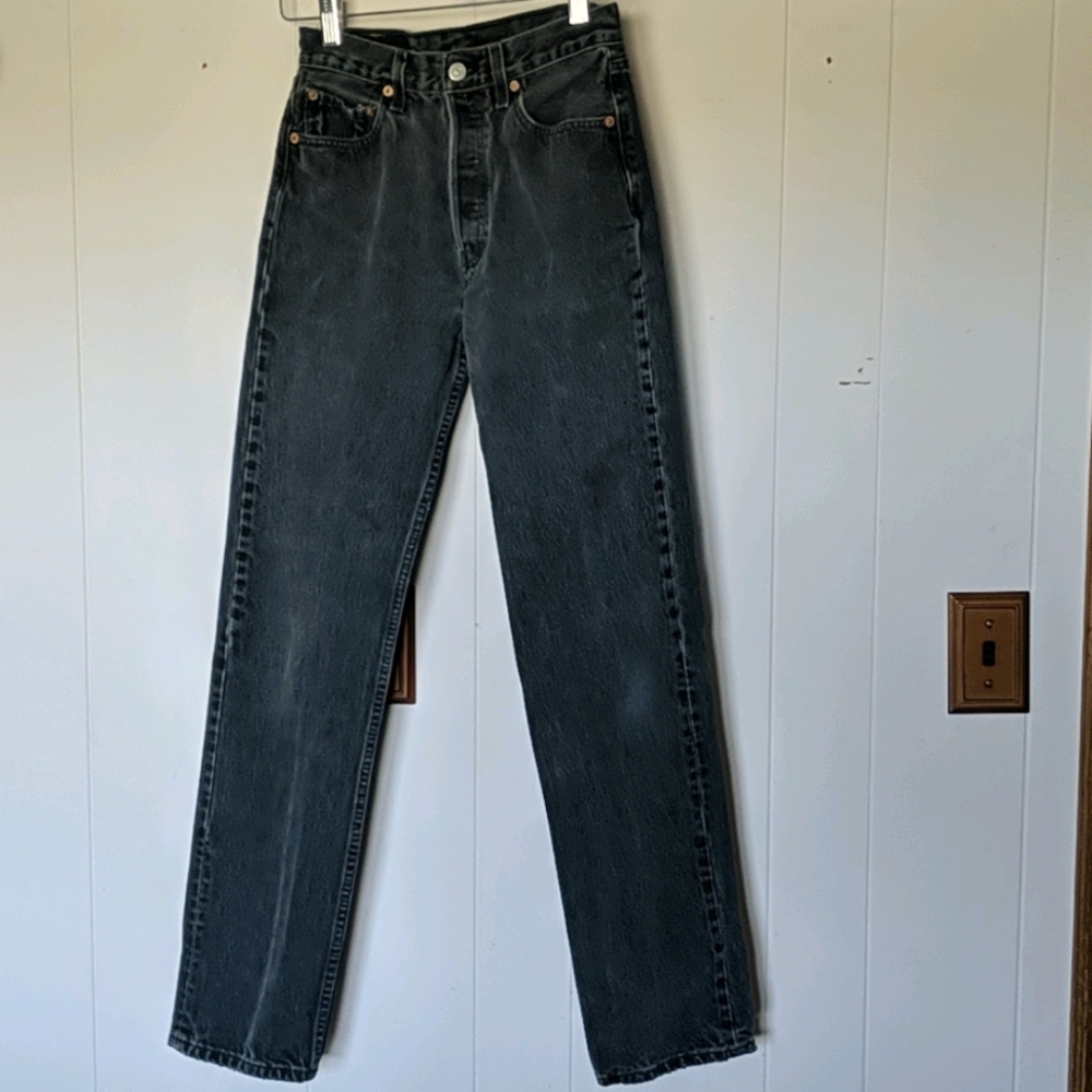 Levi's classic 501 straight leg button fly size 29
